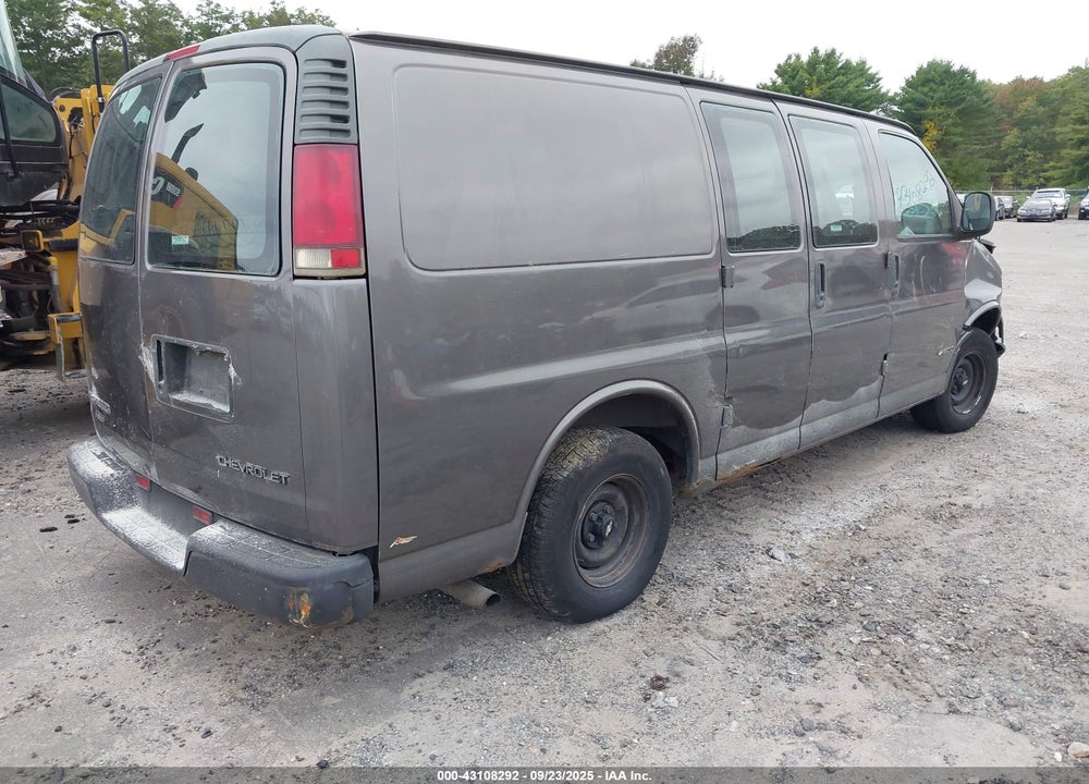 2000 CHEVROLET EXPRESS VIN: 1GCFG15W4Y1119278