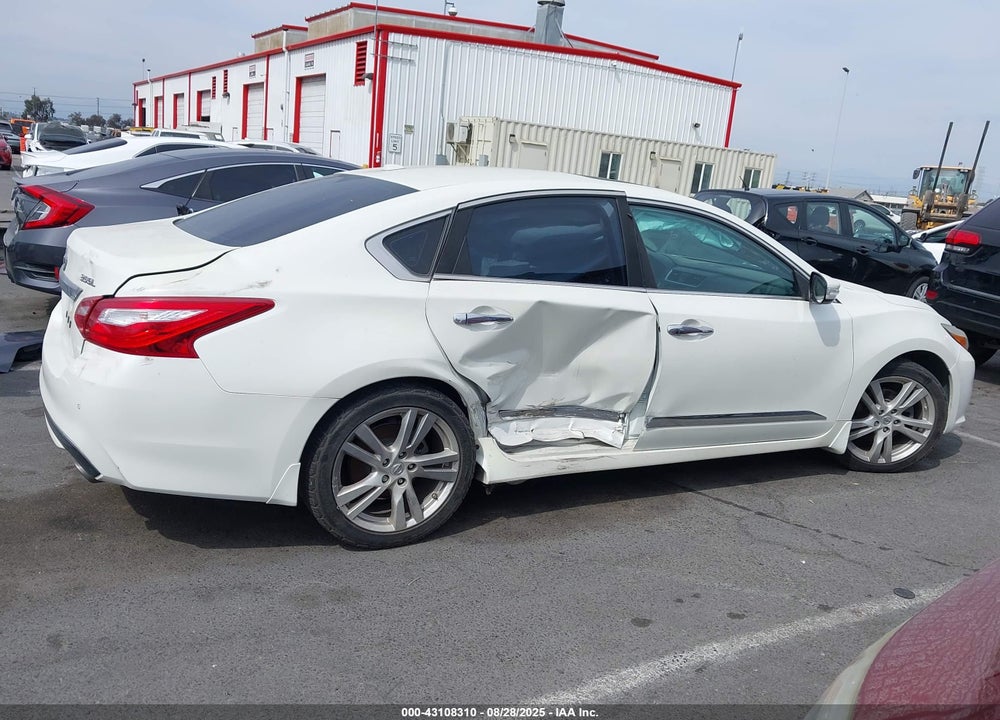 2016 NISSAN ALTIMA VIN: 1N4BL3AP3GC148185