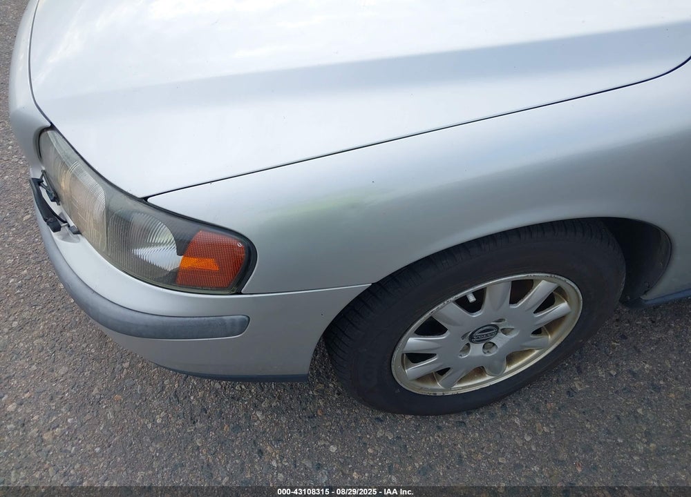 2001 VOLVO S60 2.4 VIN: YV1RS61R112055266