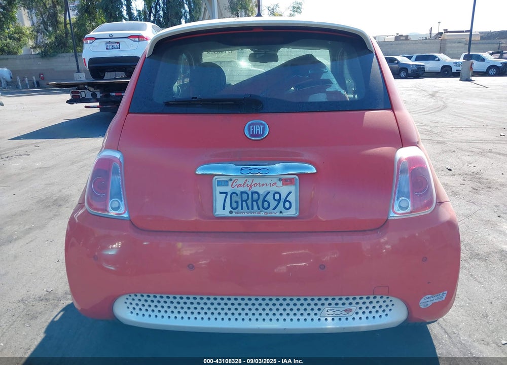 2015 FIAT 500E VIN: 3C3CFFGE5FT647557