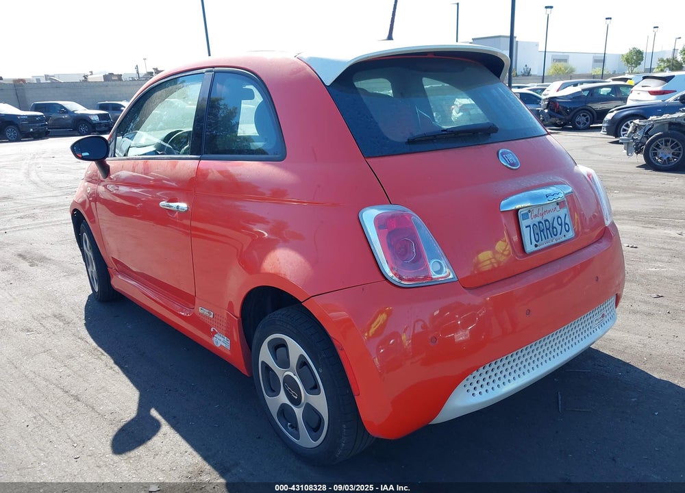 2015 FIAT 500E VIN: 3C3CFFGE5FT647557