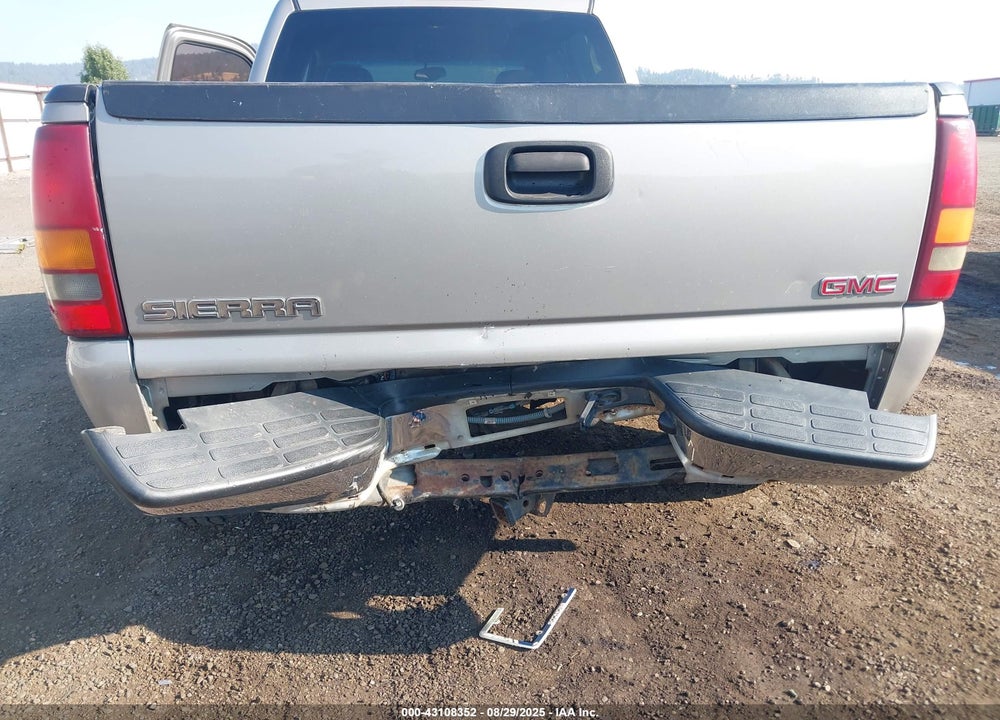 2003 GMC SIERRA 1500HD SLT VIN: 1GTGK13U03F213755
