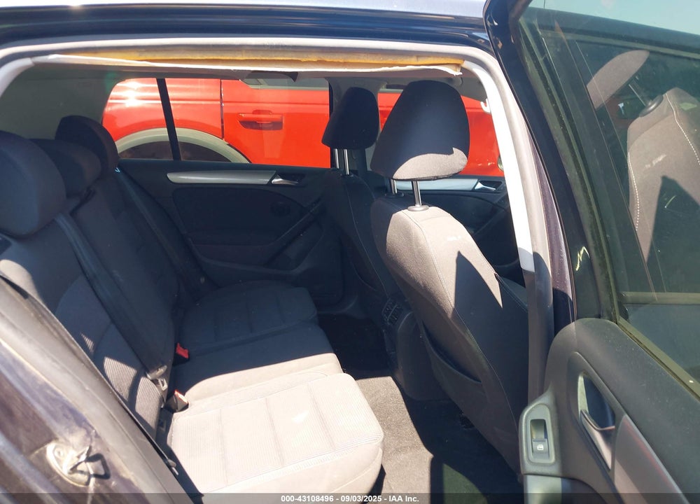 2012 VOLKSWAGEN GOLF VIN: WVWDM7AJ5CW213811