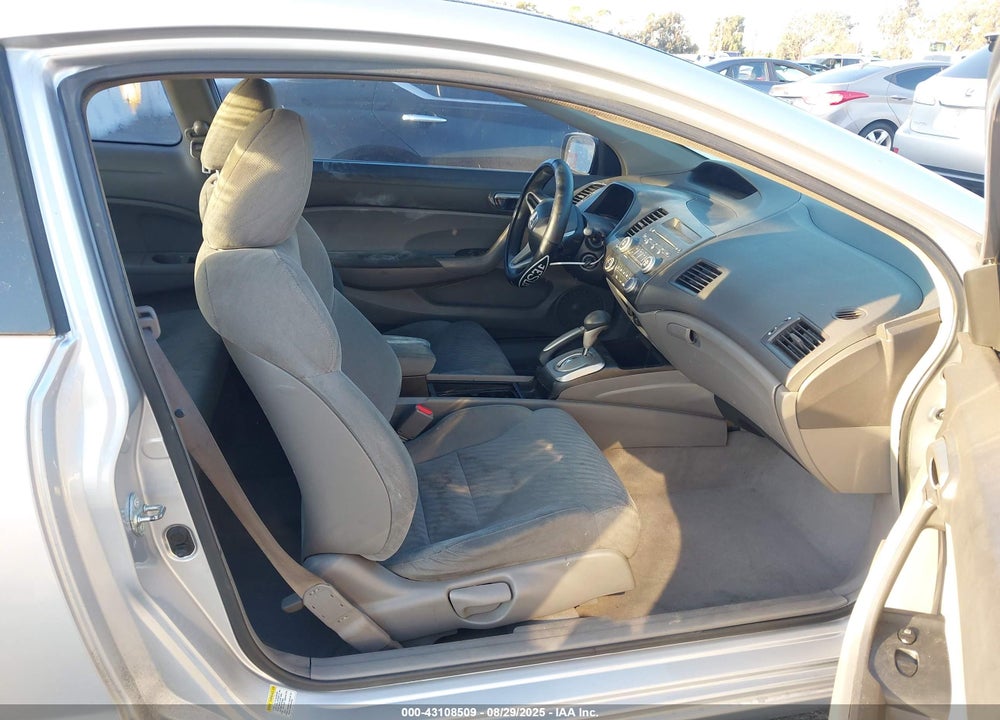 2010 HONDA CIVIC VIN: 2HGFG1B60AH512112