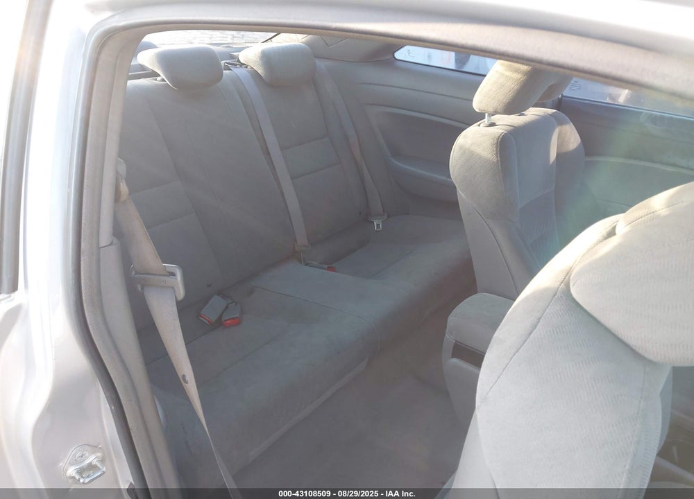 2010 HONDA CIVIC VIN: 2HGFG1B60AH512112