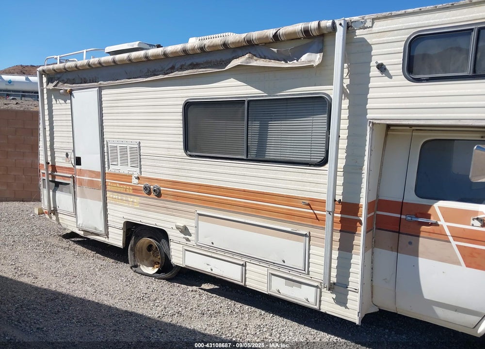 1981 CHEVROLET G30 VIN: 2GBJG31M2B4154545