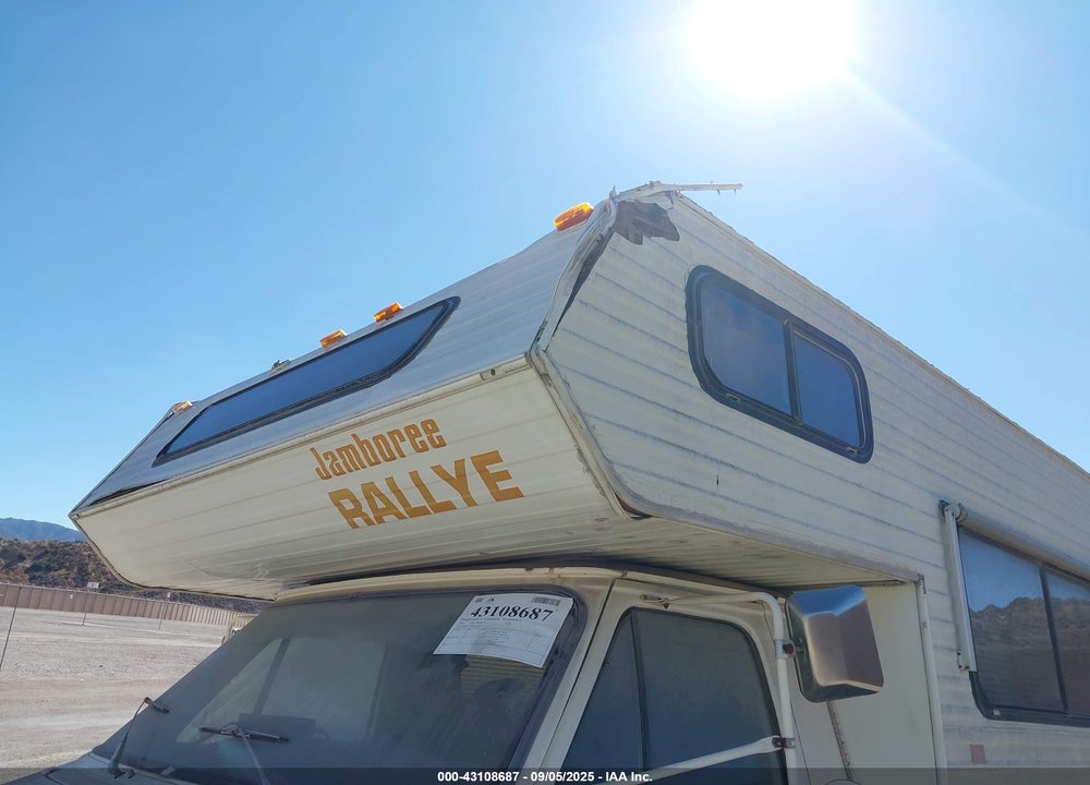 1981 CHEVROLET G30 VIN: 2GBJG31M2B4154545