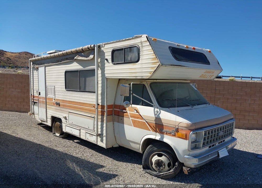 1981 CHEVROLET G30 VIN: 2GBJG31M2B4154545