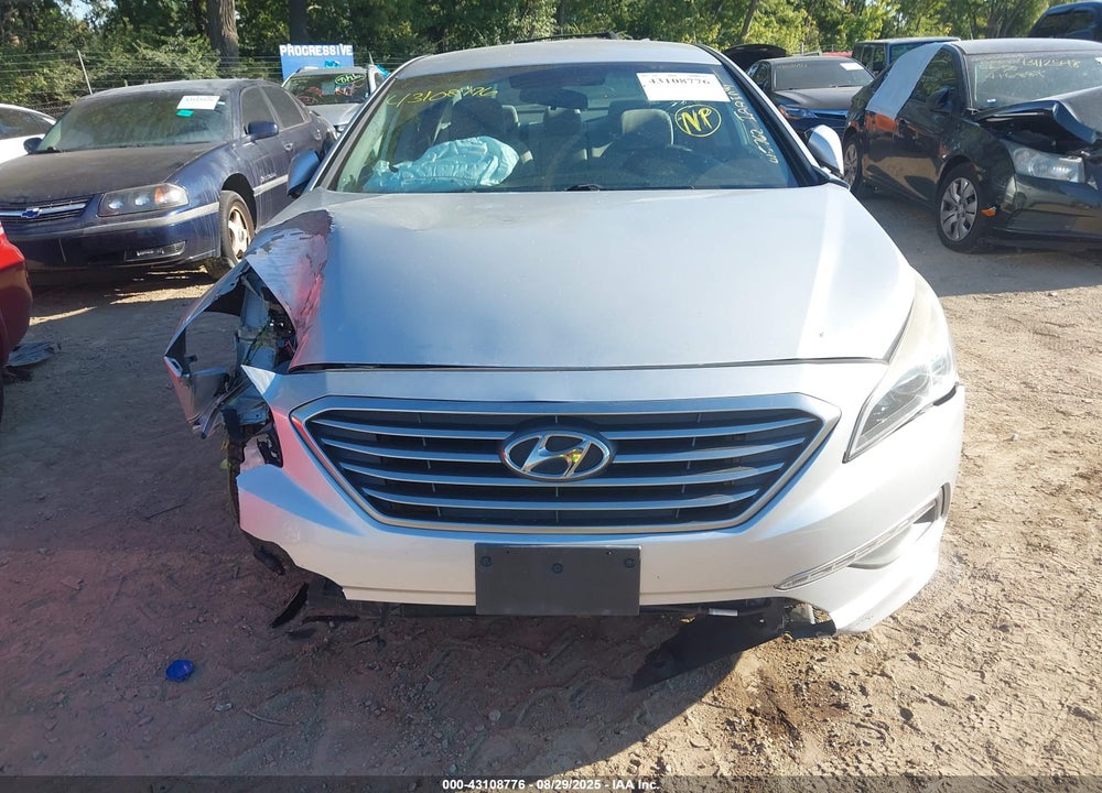 2015 HYUNDAI SONATA VIN: 5NPE24AF8FH076085
