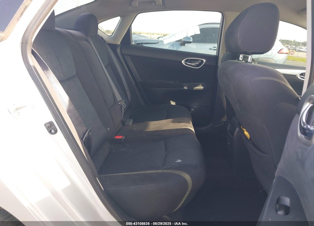 2014 NISSAN SENTRA SR VIN: 3N1AB7AP8EY318015