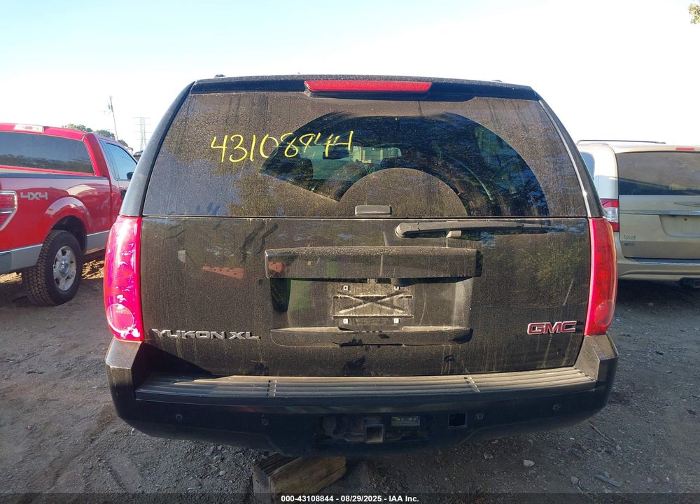 2014 GMC YUKON XL 1500 SLT VIN: 1GKS2KE72ER201233