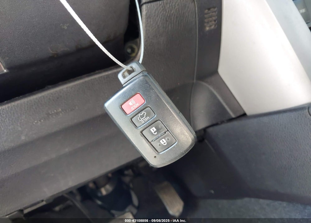 2018 TOYOTA RAV4 VIN: 2T3RFREV0JW723357