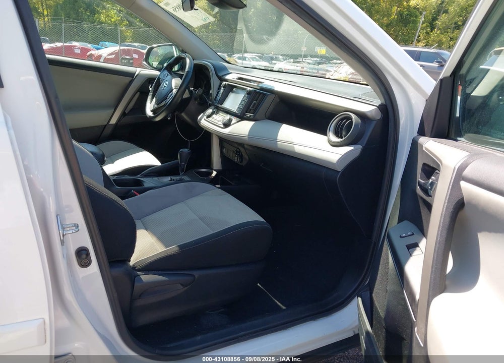 2018 TOYOTA RAV4 VIN: 2T3RFREV0JW723357