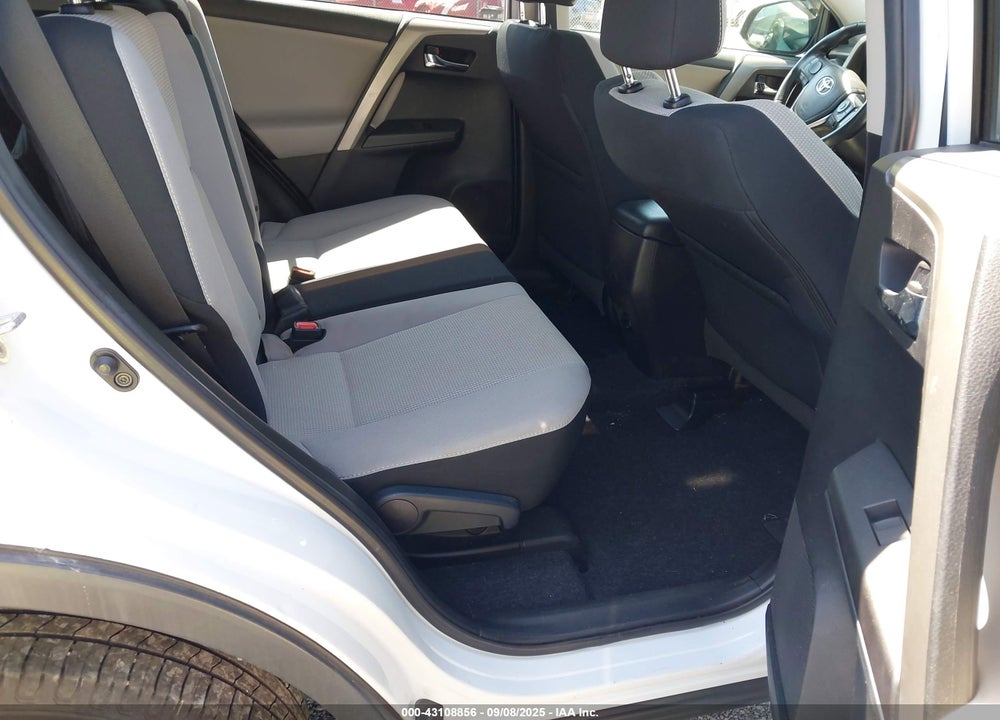 2018 TOYOTA RAV4 VIN: 2T3RFREV0JW723357