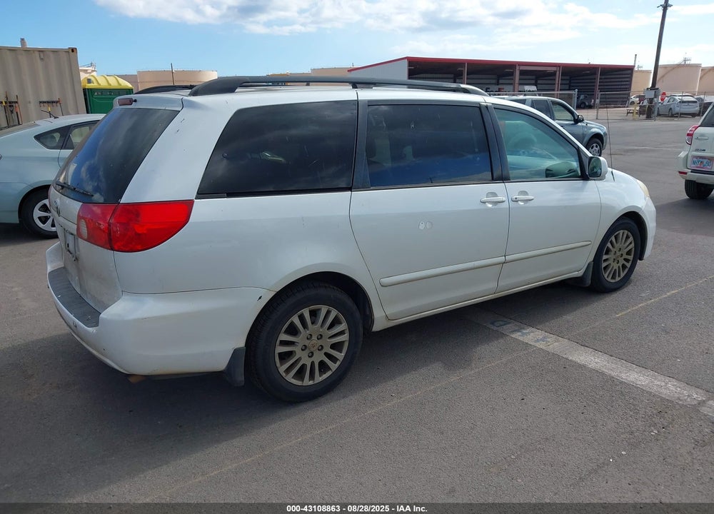 2008 TOYOTA SIENNA LIMITED/XLE VIN: 5TDZK22C88S173181