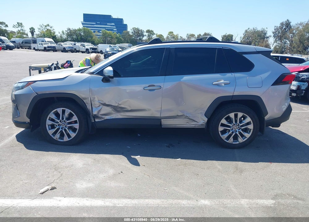 2022 TOYOTA RAV4 XLE PREMIUM VIN: 2T3C1RFV6NC177867