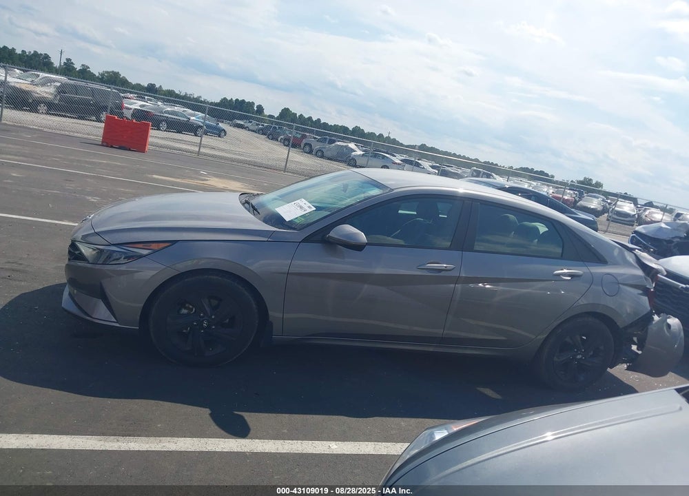 2023 HYUNDAI ELANTRA VIN: KMHLM4AG4PU550188