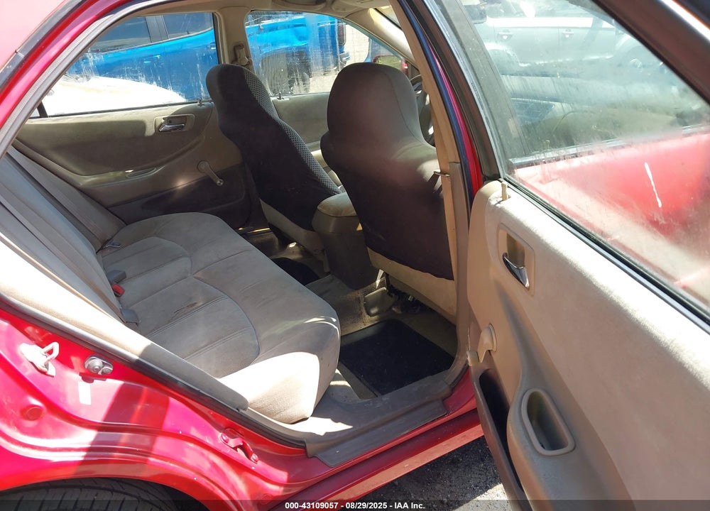 1999 HONDA ACCORD DX VIN: 1HGCF8542XA081174