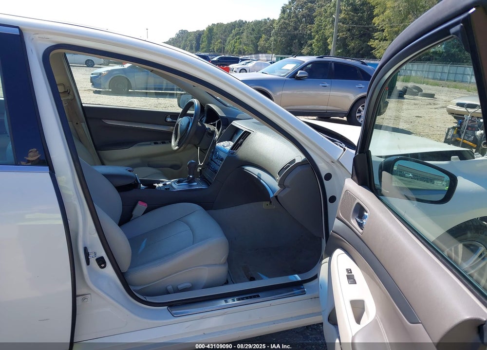 2011 INFINITI G37 VIN: JN1CV6APXBM303685