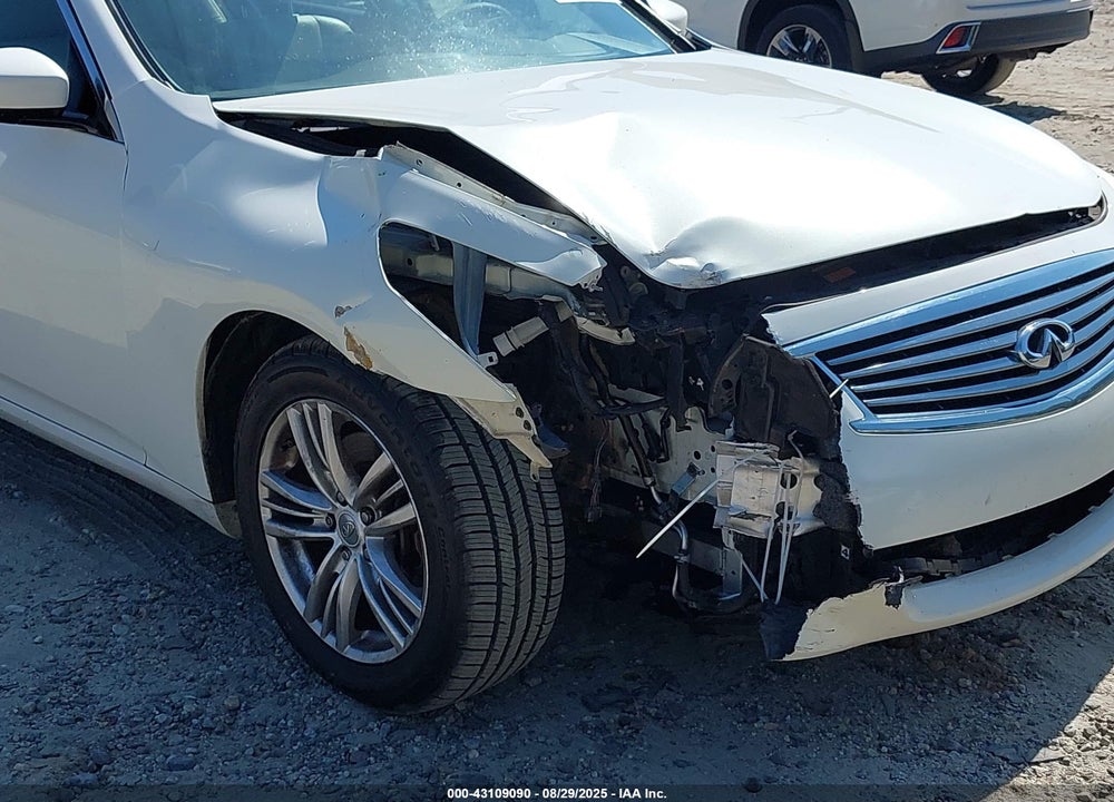2011 INFINITI G37 VIN: JN1CV6APXBM303685