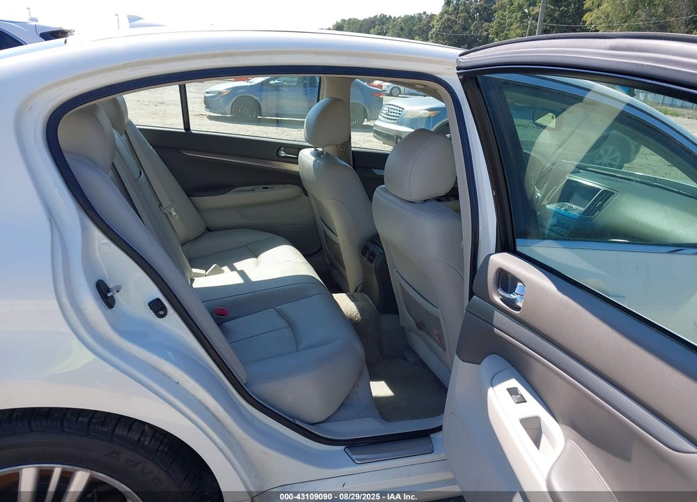 2011 INFINITI G37 VIN: JN1CV6APXBM303685