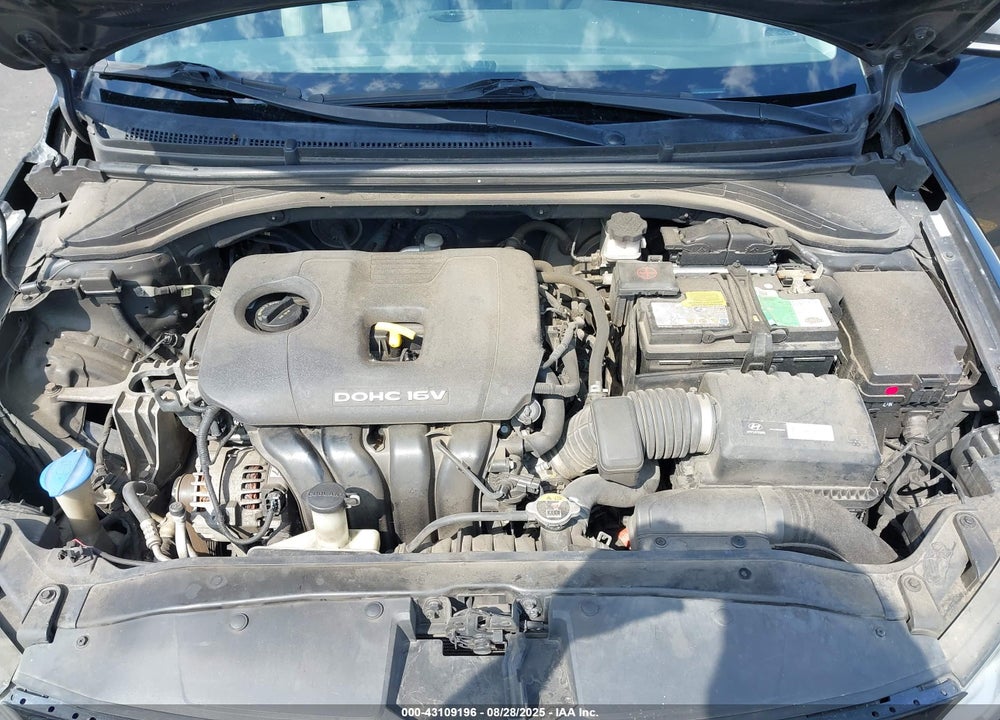 2017 HYUNDAI ELANTRA VIN: KMHD74LF5HU084689
