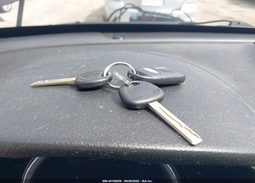 2013 KIA SORENTO LX VIN: 5XYKTDA67DG391321