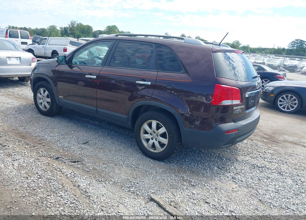 2013 KIA SORENTO LX VIN: 5XYKTDA67DG391321