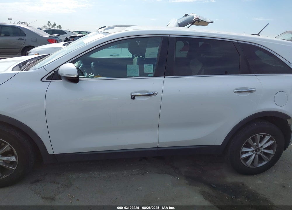 2019 KIA SORENTO VIN: 5XYPG4A3XKG516079