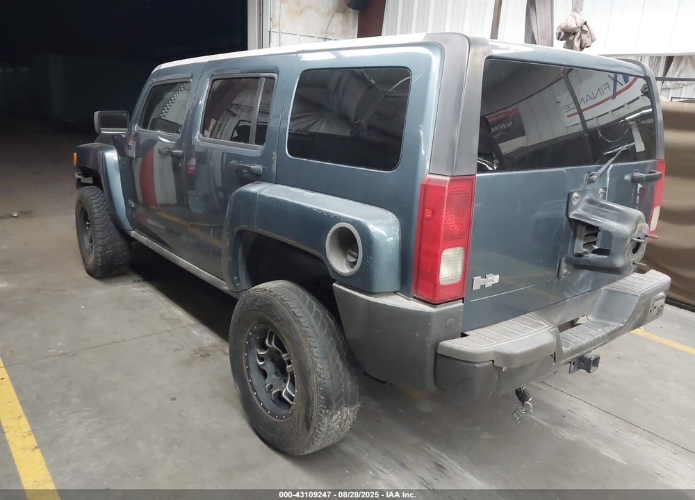 2006 HUMMER H3 VIN: 5GTDN136568325285