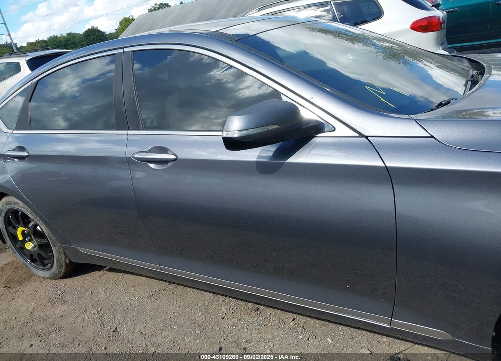2015 HYUNDAI GENESIS VIN: KMHGN4JE3FU069733