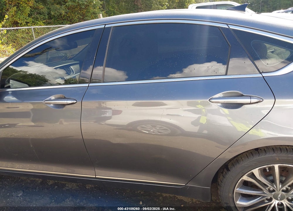 2015 HYUNDAI GENESIS VIN: KMHGN4JE3FU069733