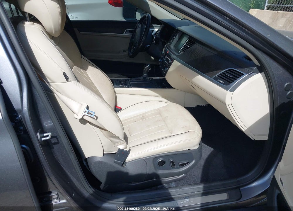 2015 HYUNDAI GENESIS VIN: KMHGN4JE3FU069733