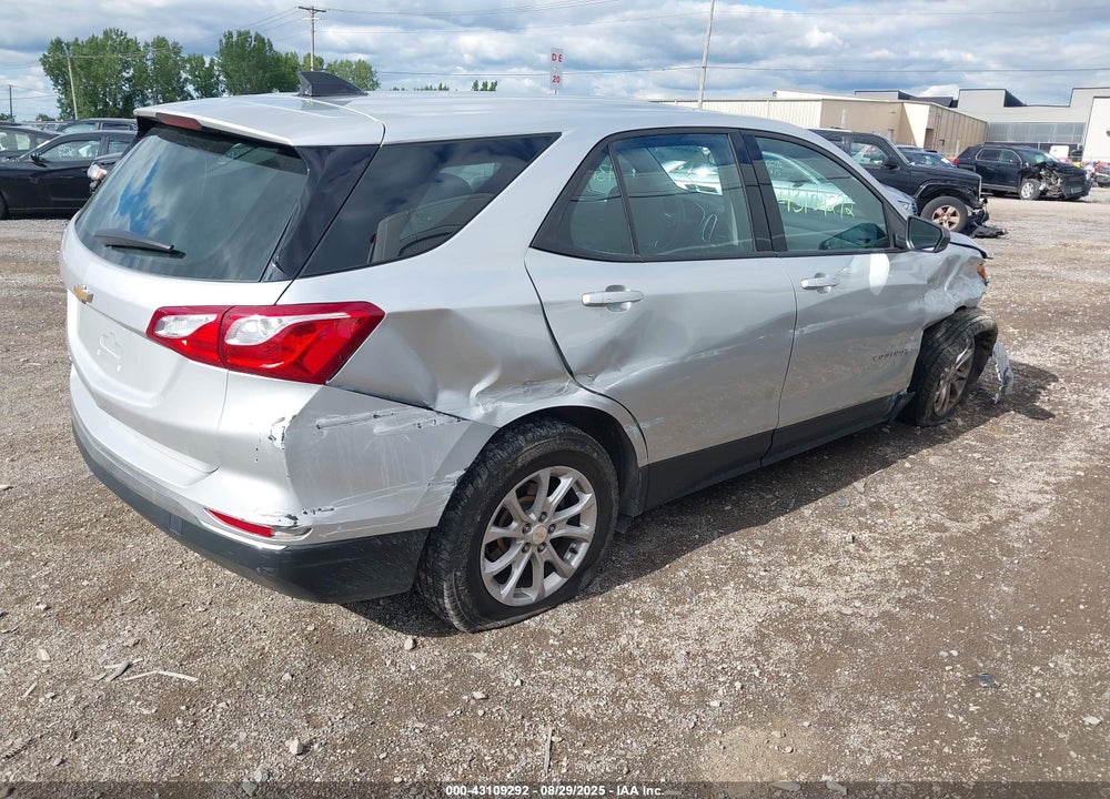 2018 CHEVROLET EQUINOX VIN: 3GNAXHEV0JS625227