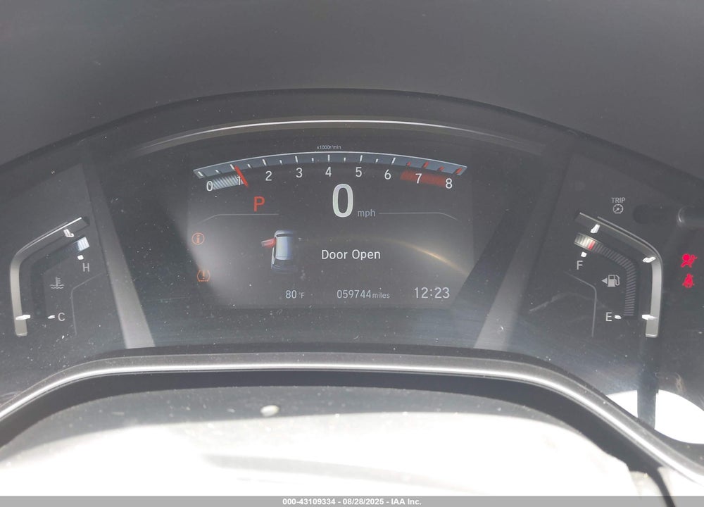 2019 HONDA CR-V VIN: 2HKRW2H8XKH628228