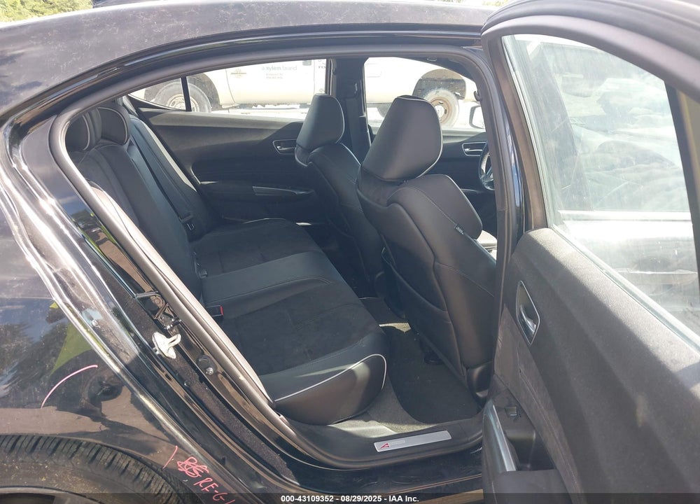 2018 ACURA TLX VIN: 19UUB3F64JA004994