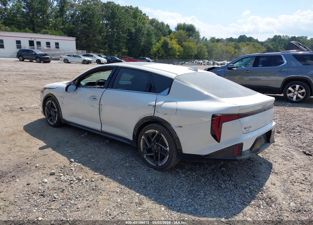 2025 KIA K4 VIN: 3KPFW4DE0SE039655