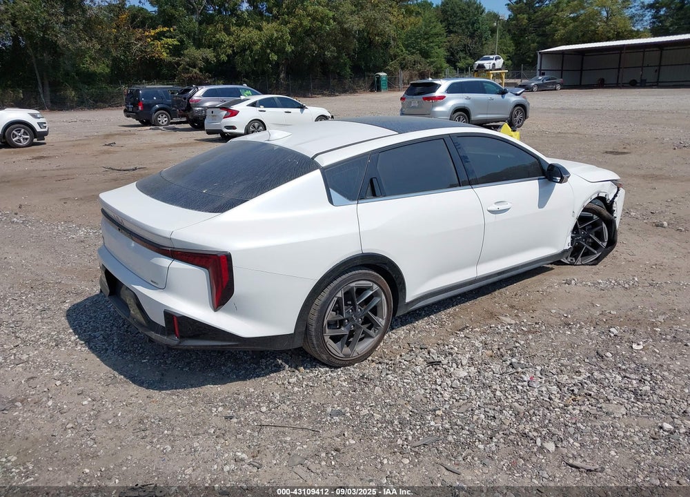 2025 KIA K4 VIN: 3KPFW4DE0SE039655