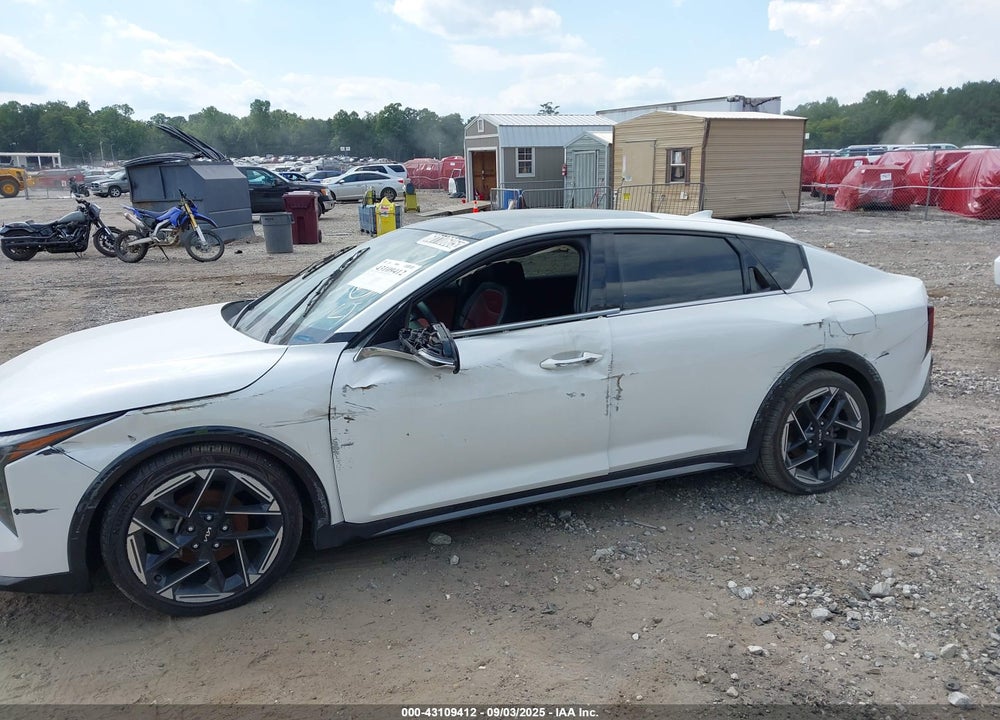 2025 KIA K4 VIN: 3KPFW4DE0SE039655