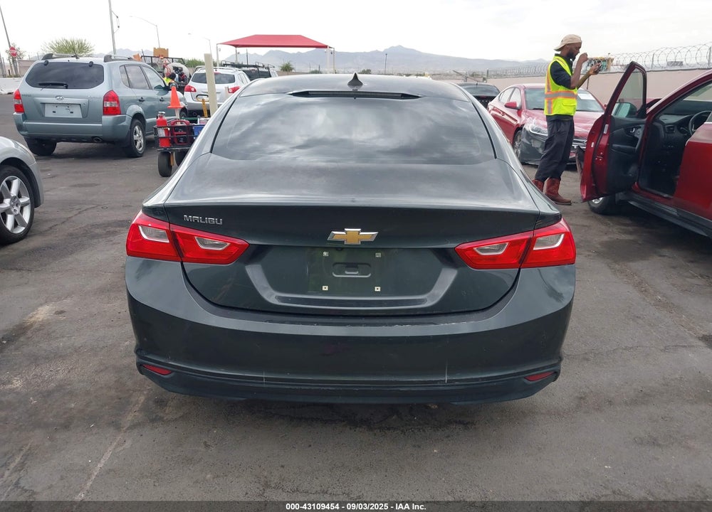 2017 CHEVROLET MALIBU VIN: 1G1ZC5ST5HF212333