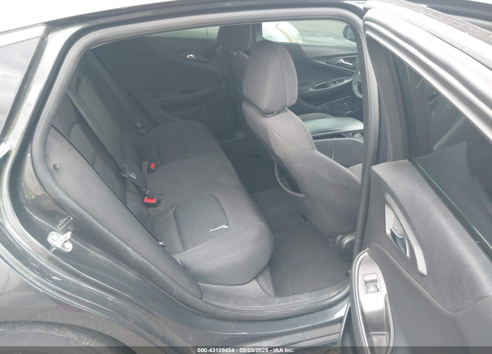 2017 CHEVROLET MALIBU VIN: 1G1ZC5ST5HF212333