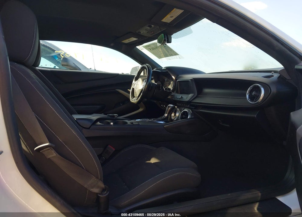 2019 CHEVROLET CAMARO VIN: 1G1FB1RX5K0133617