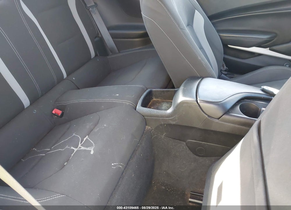 2019 CHEVROLET CAMARO VIN: 1G1FB1RX5K0133617