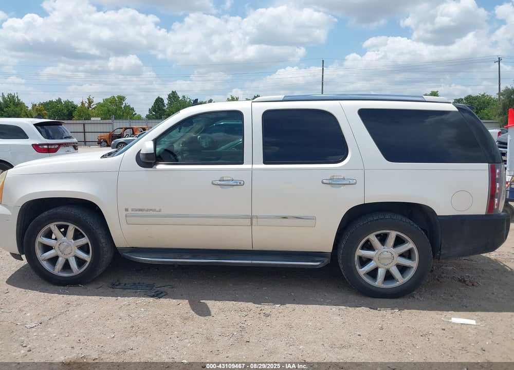 2009 GMC YUKON VIN: 1GKFC03249R281229