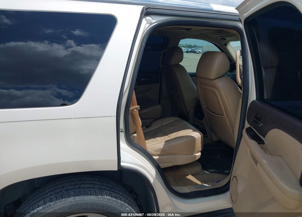 2009 GMC YUKON VIN: 1GKFC03249R281229