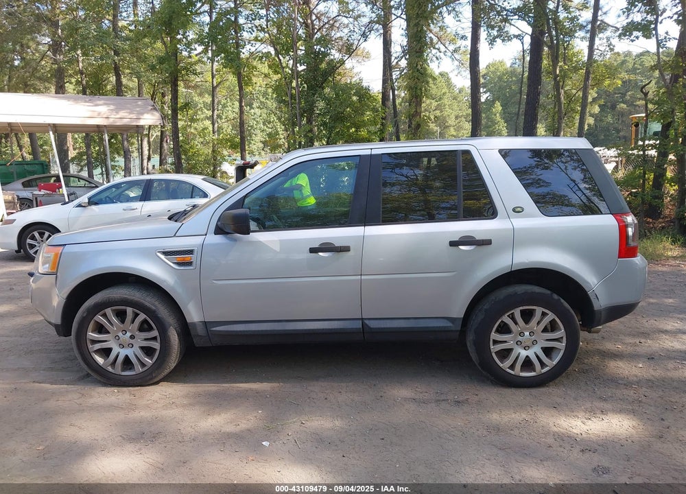 2008 LAND ROVER LR2 SE VIN: SALFP24NX8H016686