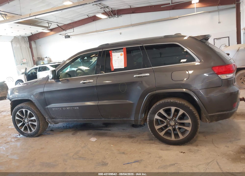 2018 JEEP GRAND CHEROKEE VIN: 1C4RJFCG8JC349519