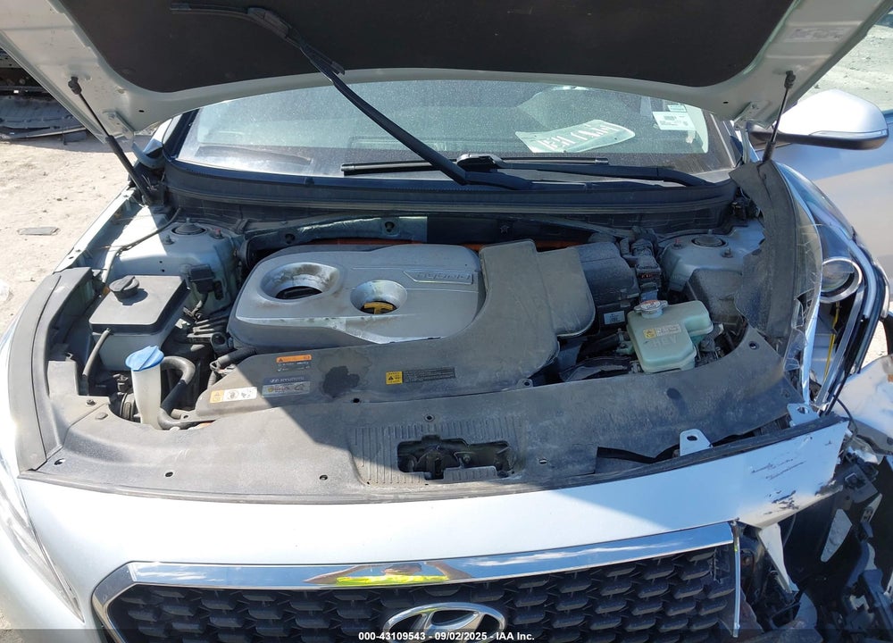 2017 HYUNDAI SONATA HYBRID VIN: KMHE24L34HA065433