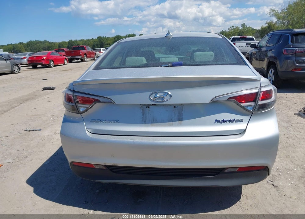 2017 HYUNDAI SONATA HYBRID VIN: KMHE24L34HA065433