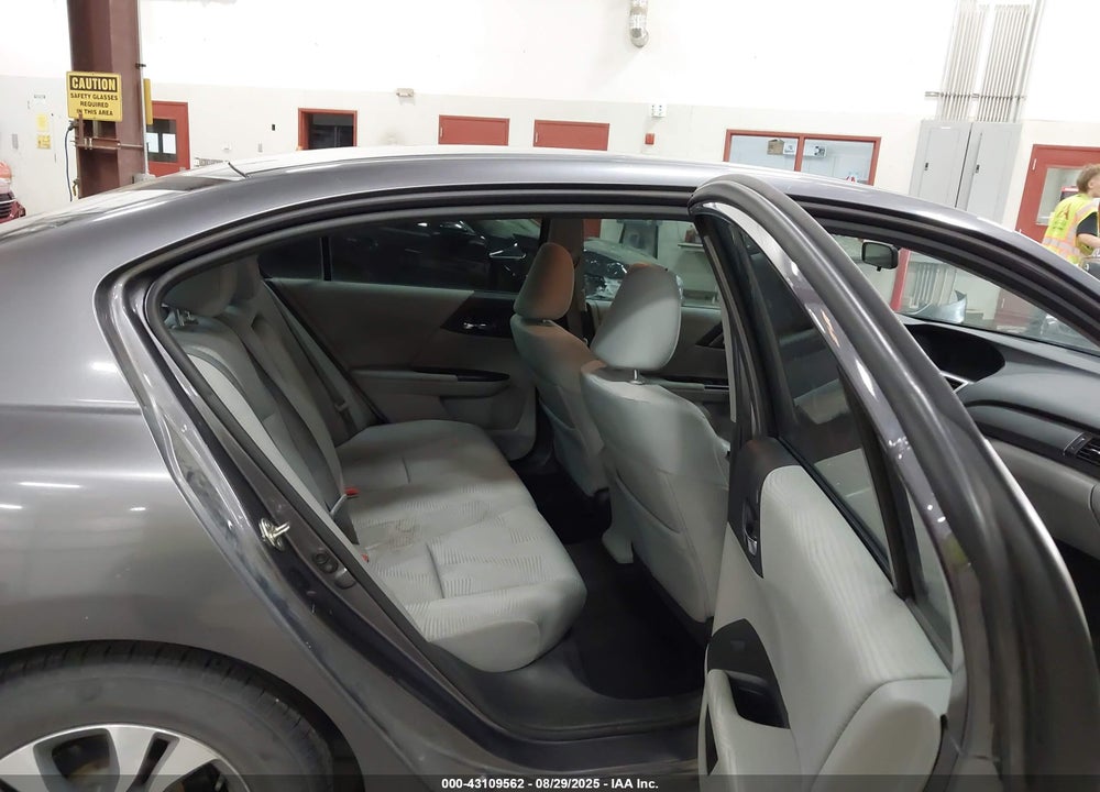 2015 HONDA ACCORD VIN: 1HGCR2F38FA034840